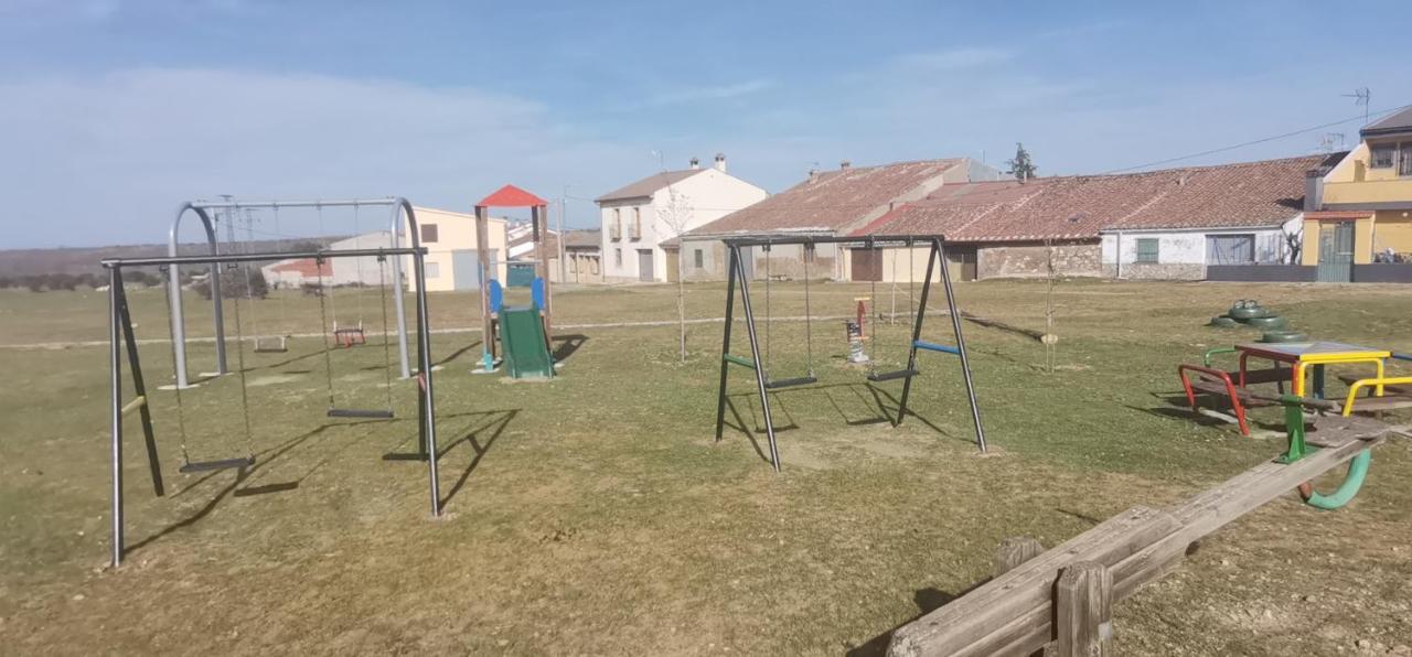 Casa Rural La Casa De Los Pollos Turrubuelo Экстерьер фото